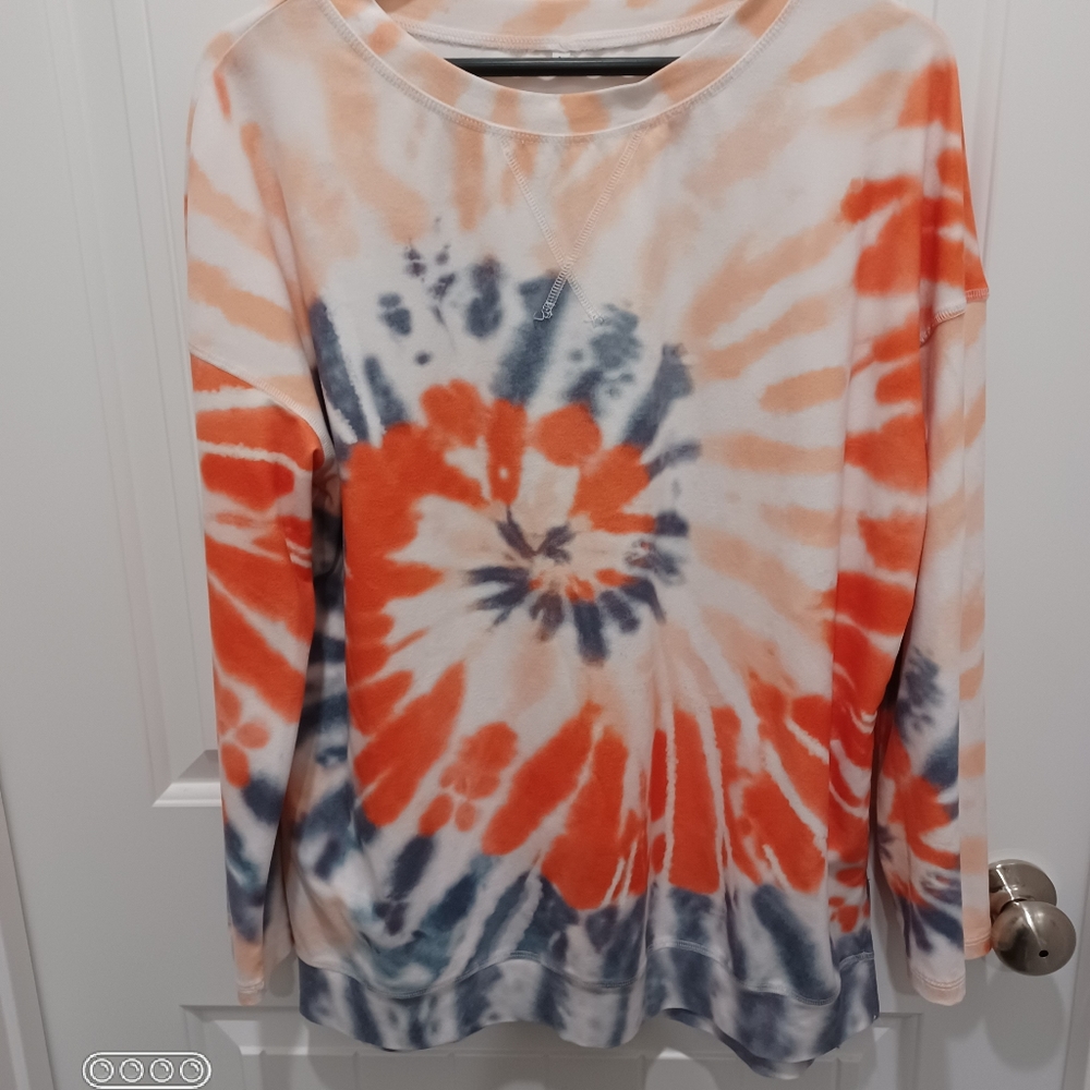 Unisex long sleeve tye dye shirt. Sz L. Measures